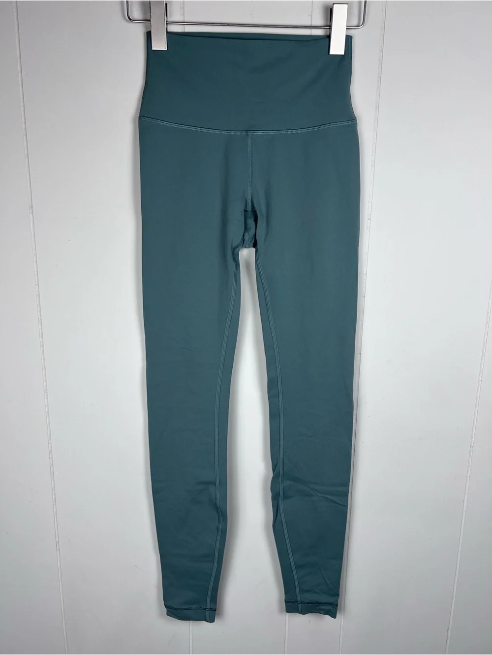 Lululemon Wunder Under High Rise Tight 28” Inseam Size 4 Junioer Color Green